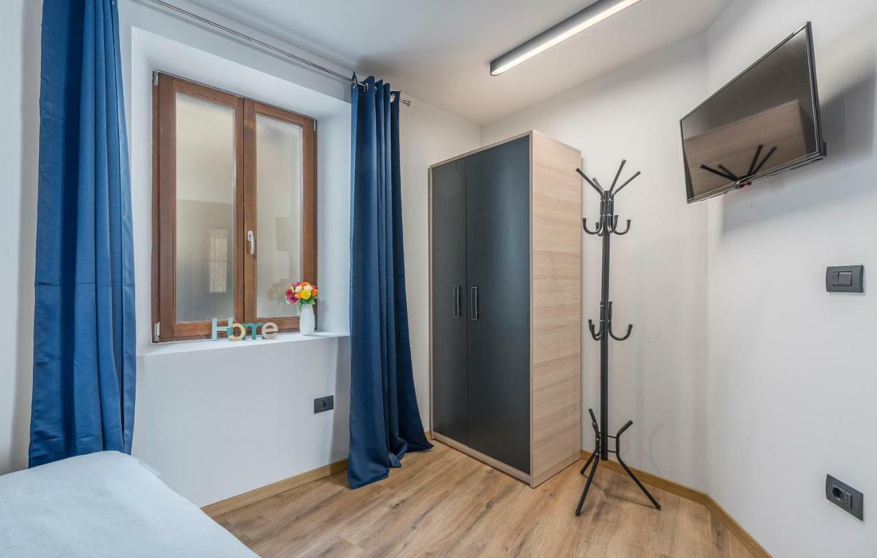 Heritage De Amicis Apartment Ровин Екстериор снимка