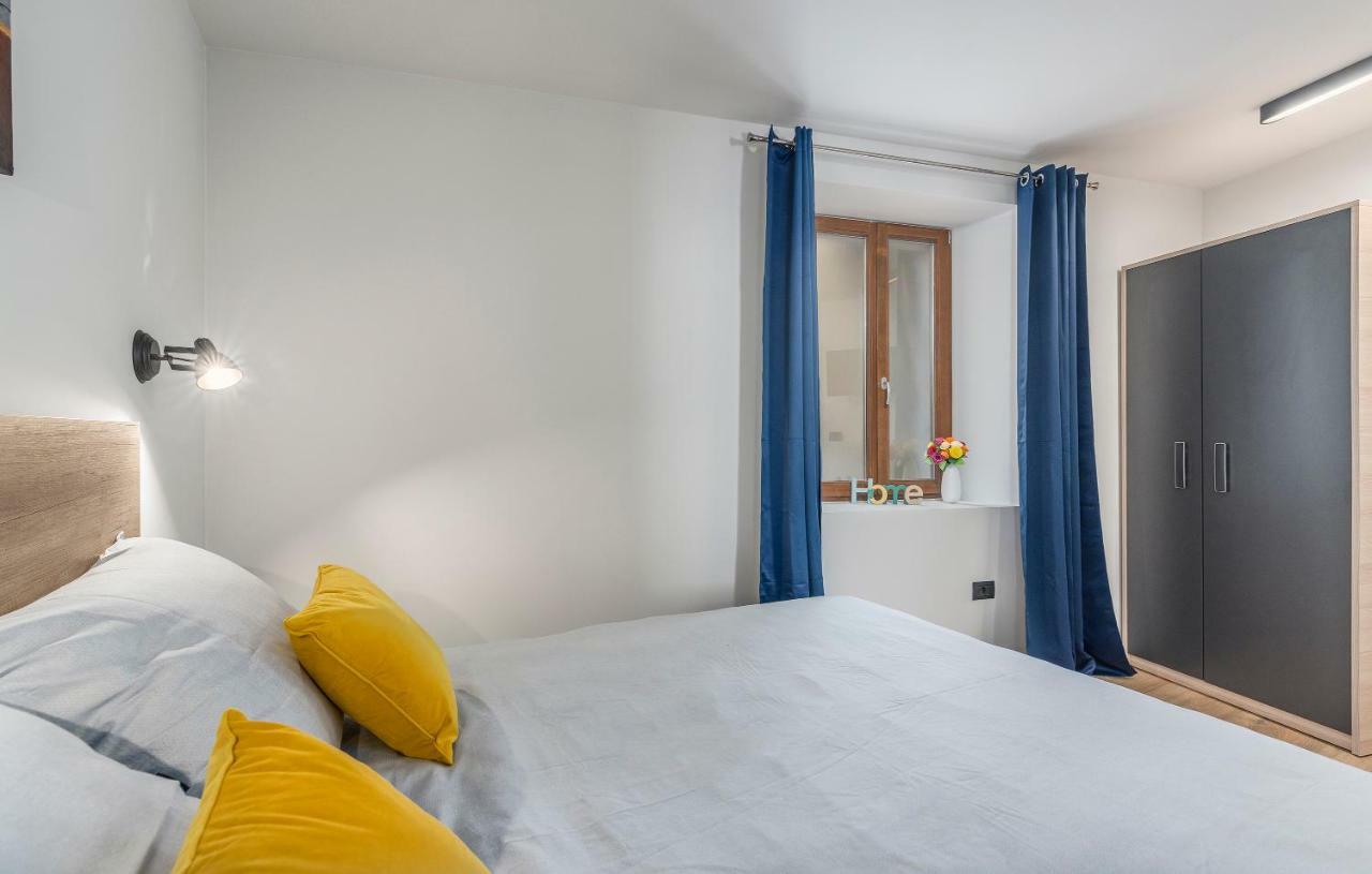 Heritage De Amicis Apartment Ровин Екстериор снимка